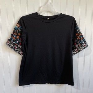 Women's Small Black Short Sleeve T-Shirt Floral‎ Embroidery Sleeves Crew Neck